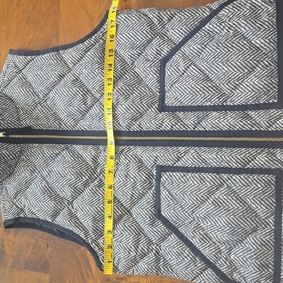 J. Crew Herringbone Puffer Vest Size XS - Picture 7 of 12